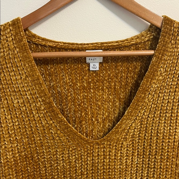 a new day chunky knit sweater top XL gold mustard V neckline pullover cozy soft - Picture 2 of 11